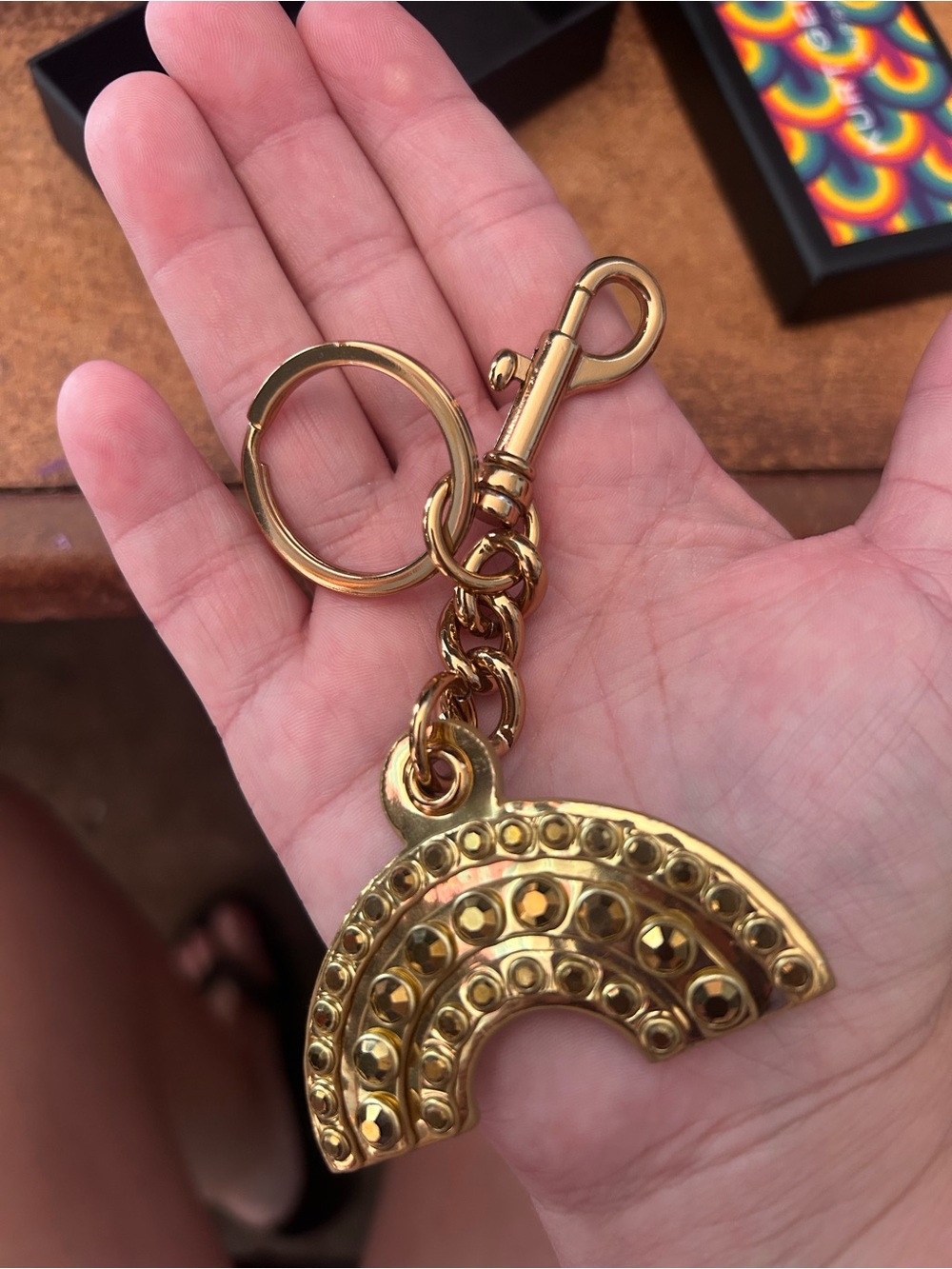 Kurt Geiger rainbow keychain - Picture 2 of 3